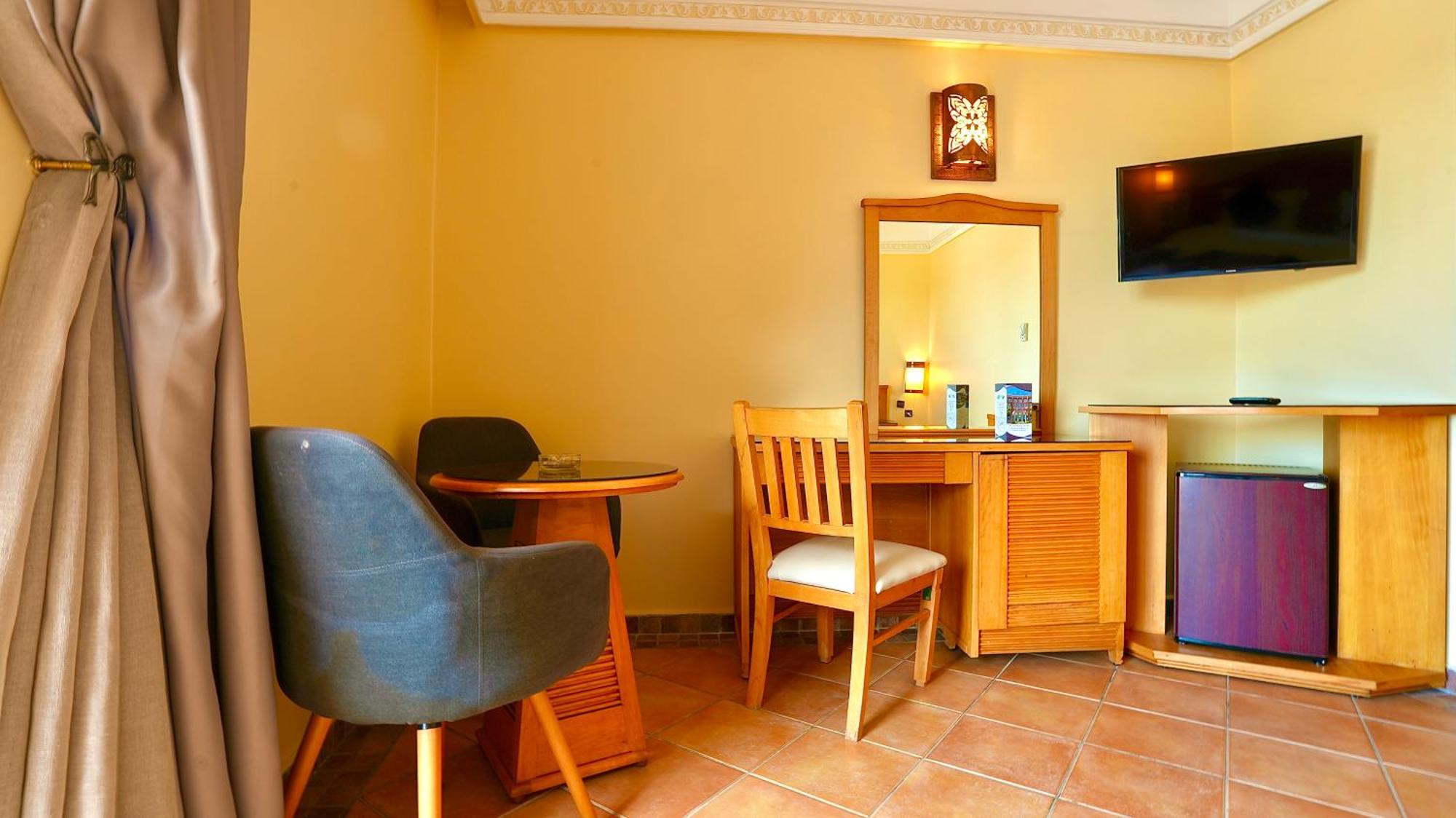 Hotel Menzeh Dalia Meknès Esterno foto